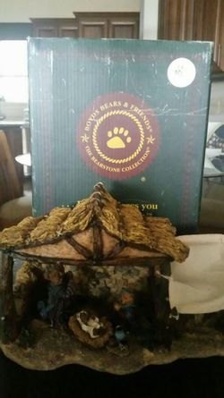 Boyd bear nativity set like new in box
