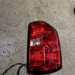 2015-2018  Silverado Tailight