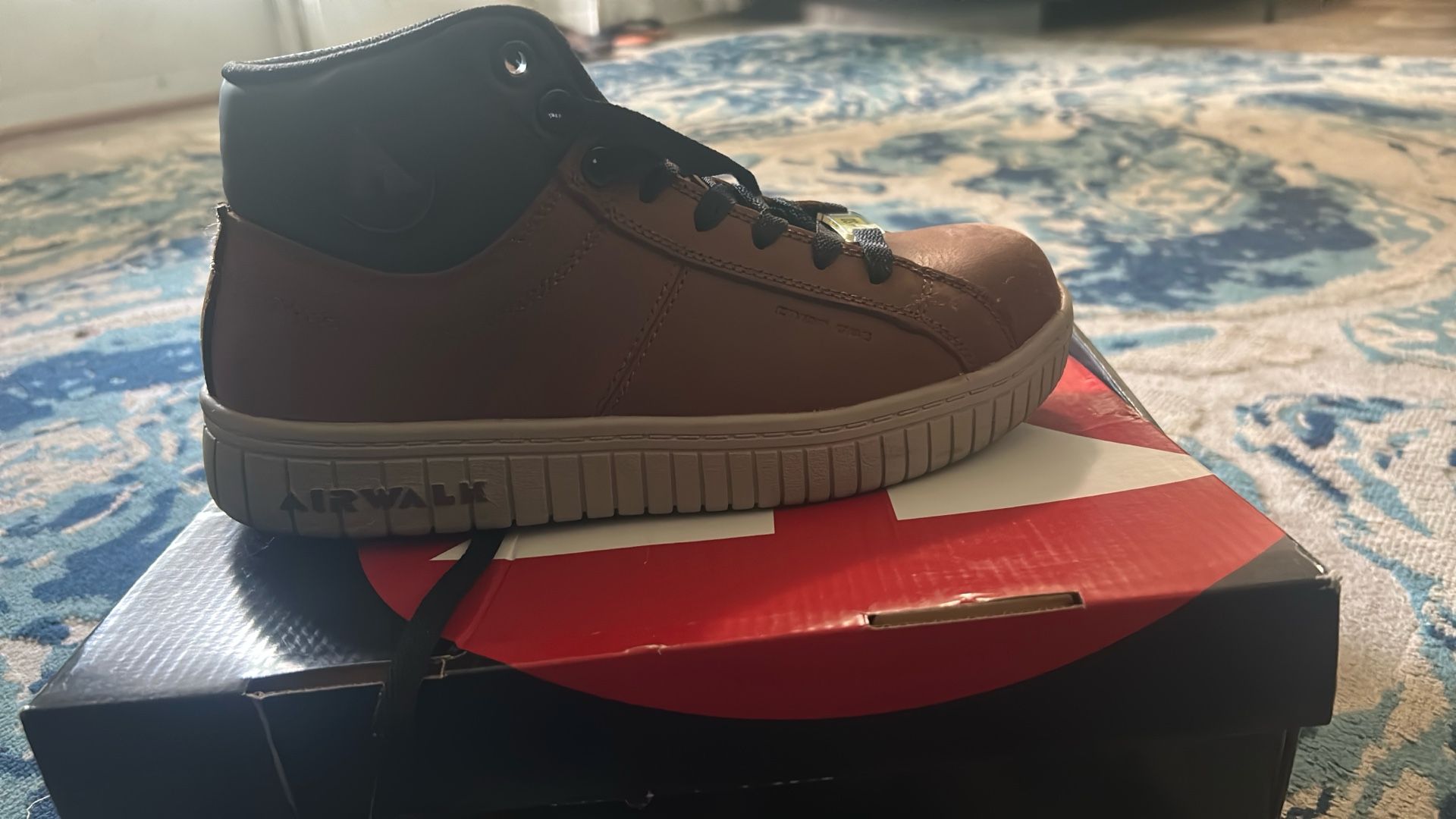 Brand New Men’s 8.5 Size Brown Airwalk Shoes
