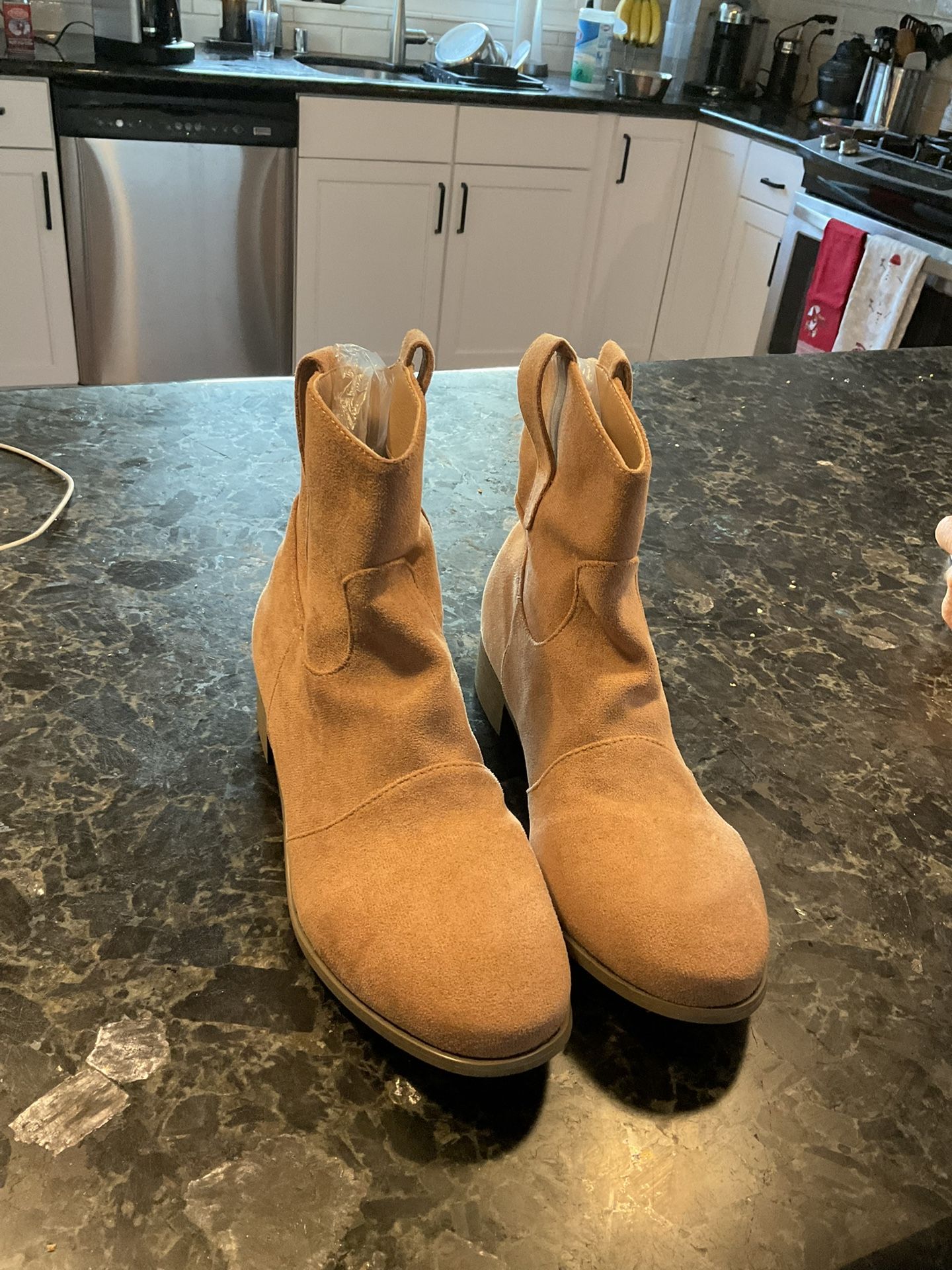 Women’s Boots. Size 9