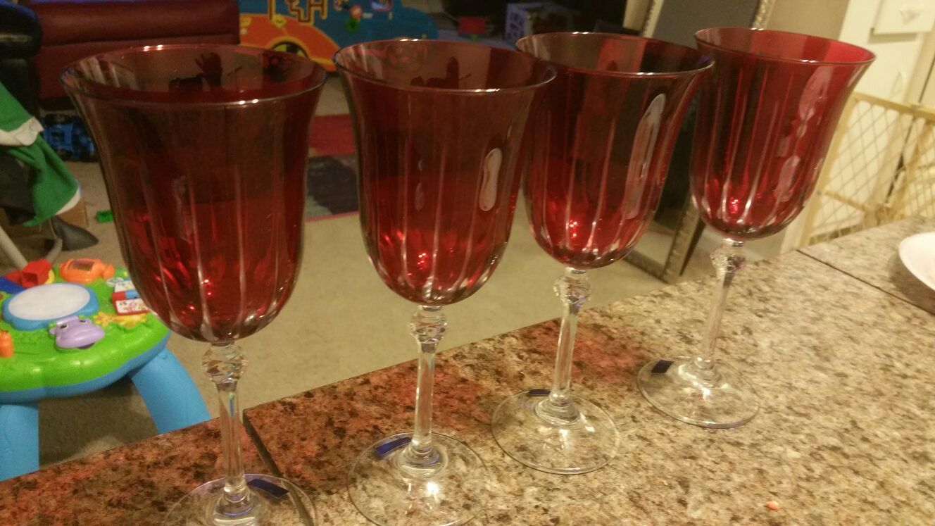 Set of le stelle Italy Crystal Design Art Wine Glasses