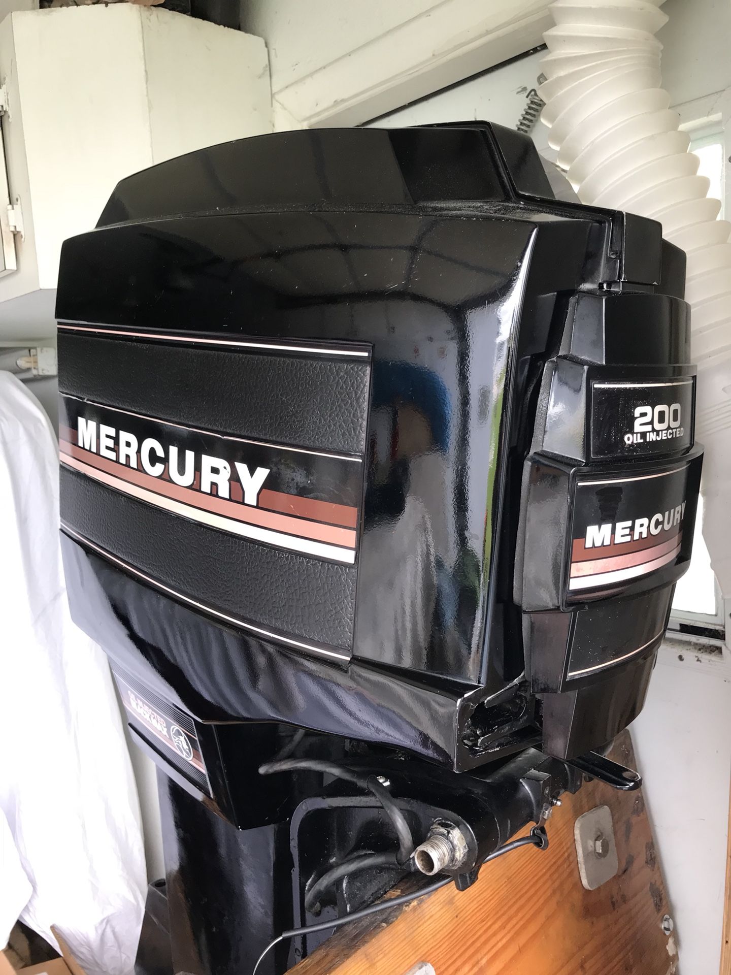 MERCURY 1986 2.4 liter 200/HP BLACK MAX - 25” shaft