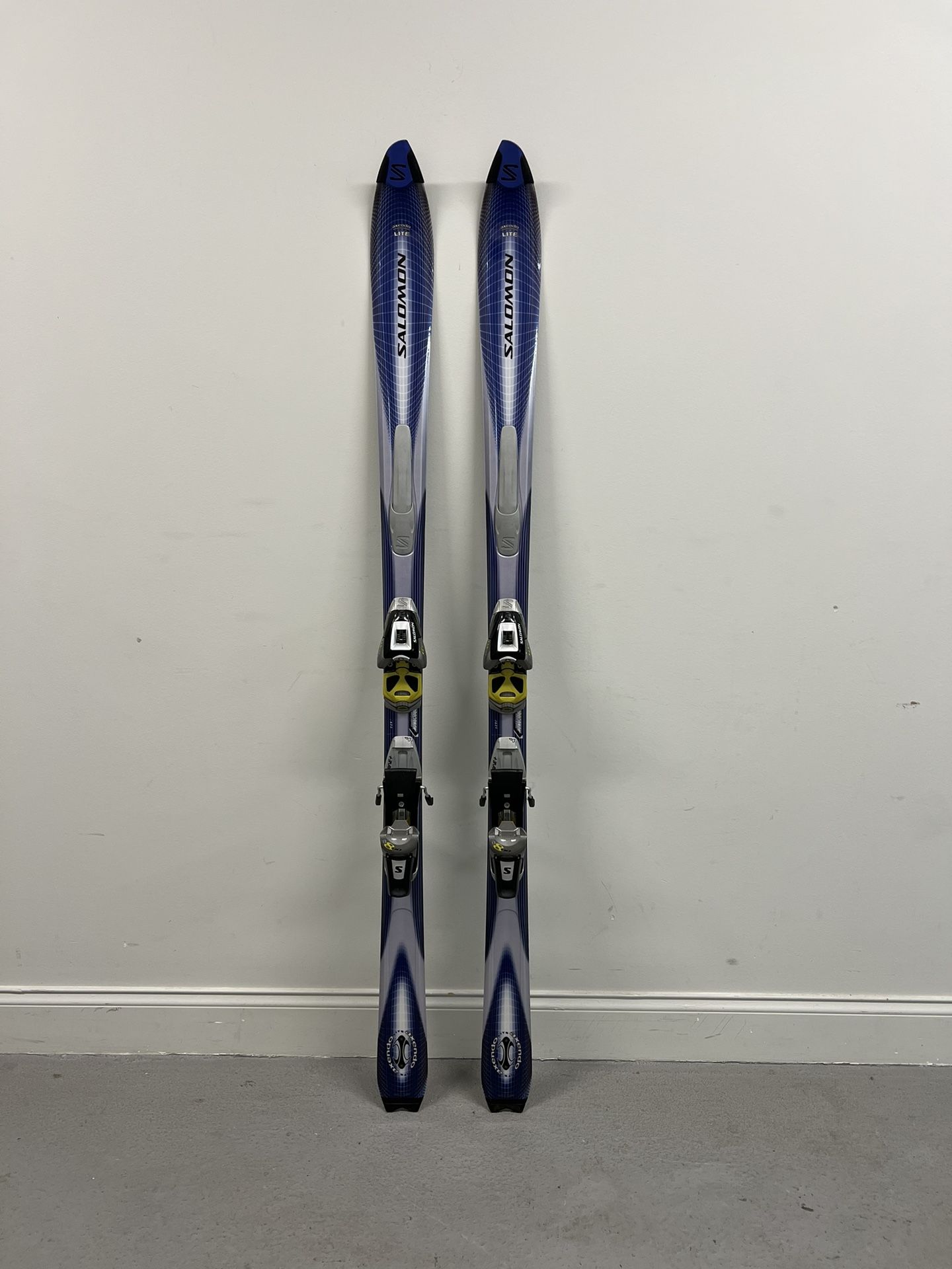 axendo salomon 8 ski RS w/ Prolink Pro you must do so with high quality SALOMON Axendo Lite Skis, Salomon