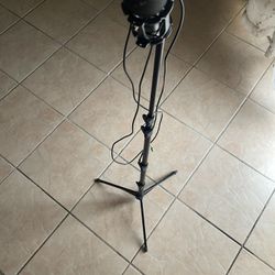 Condenser Microphone w/ Stand – Like New