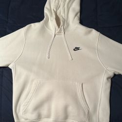 Grey And White Nike Hoodie (Shoot Me Offers)