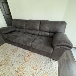 Gray 3-Seater Sofa- Excellent Condition-FREE Delivery In Dallas Area 
