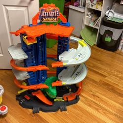 Hot Wheels Ultimate Garage 