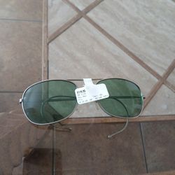 Vintage RAY BAN WAYFARER SUNGLASSES 