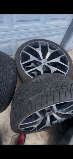 26 inch snowflake rims 6 lug Chevy or gm
