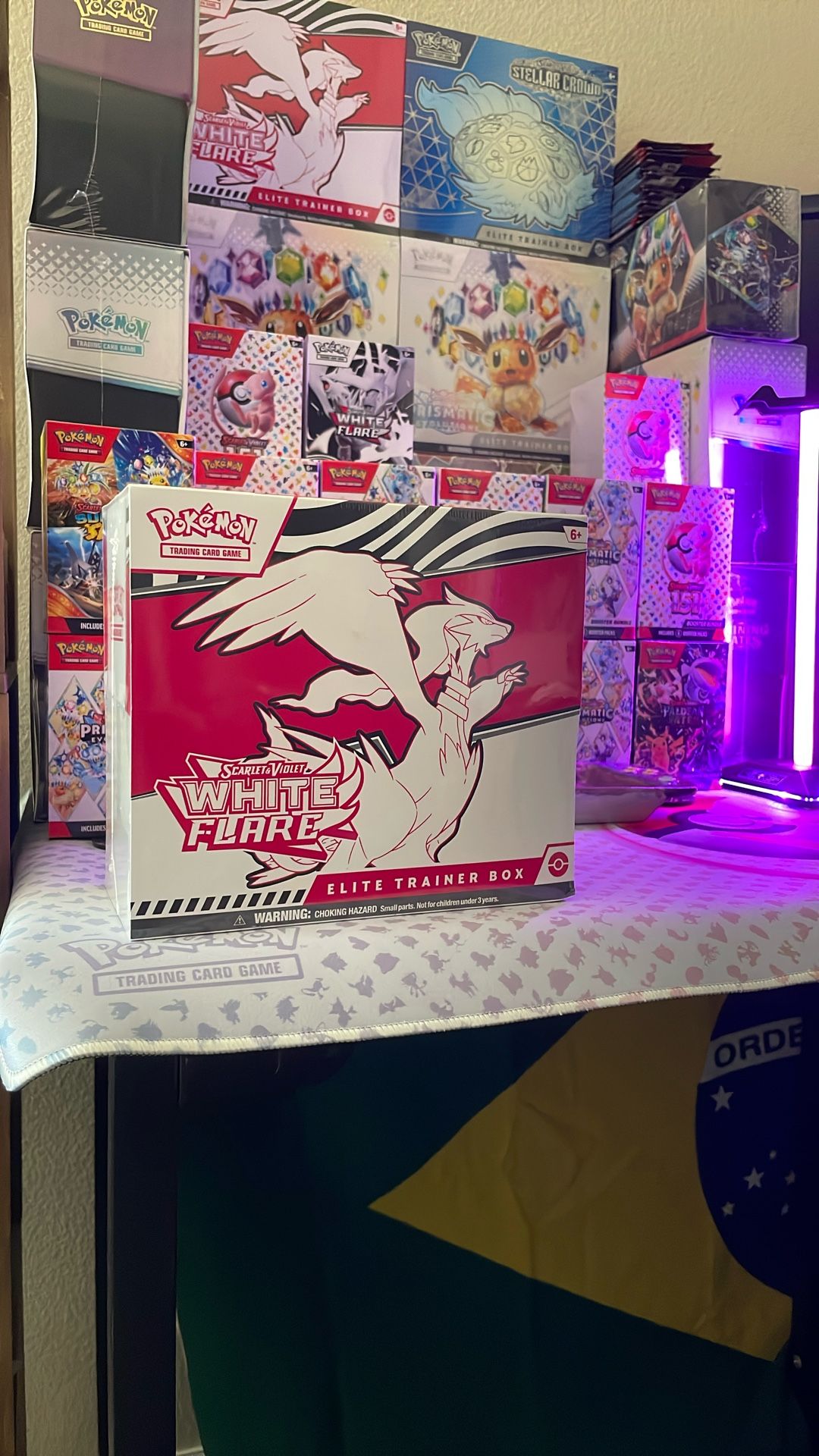 White Flare ETB
