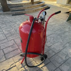 Sand Blaster by Central Machinery - BOX OF SAND INCLUDED