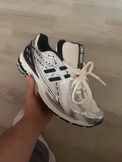 New Balance 1906 R