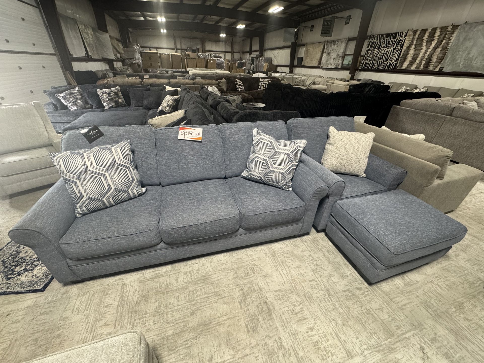 Living Room Sets 50% To 80% Off retail Delivery Available π