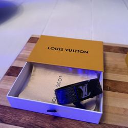 LV bracelet 