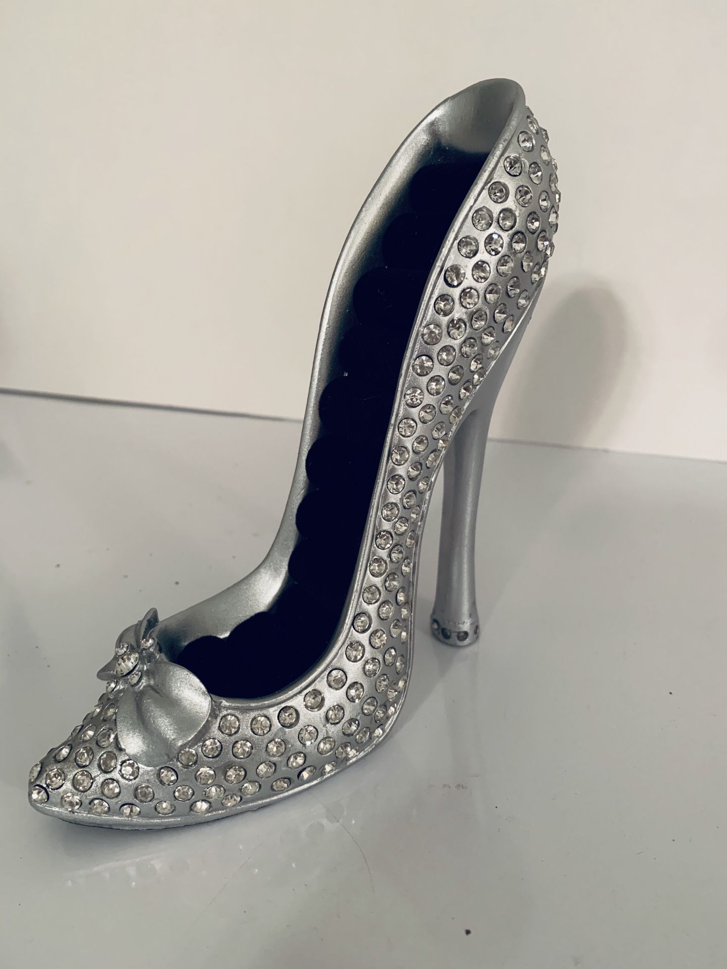Ring holder shoe rhinestones all over it. New in box.