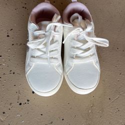Carter’s Girl’s White shoes Size 9C