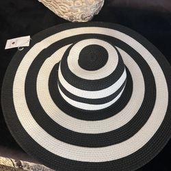 New Striped Black and White Sun Hat