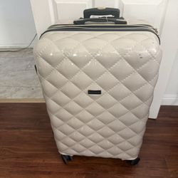 Tahari Hard Case Luggage