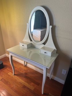 Vanity Desk