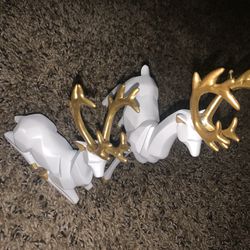 Carved Elk Statue 2pcs ( Ornament ) 