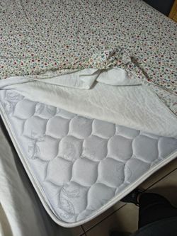 Twin bed with metal frame