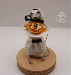 Taxidermy maid mouse