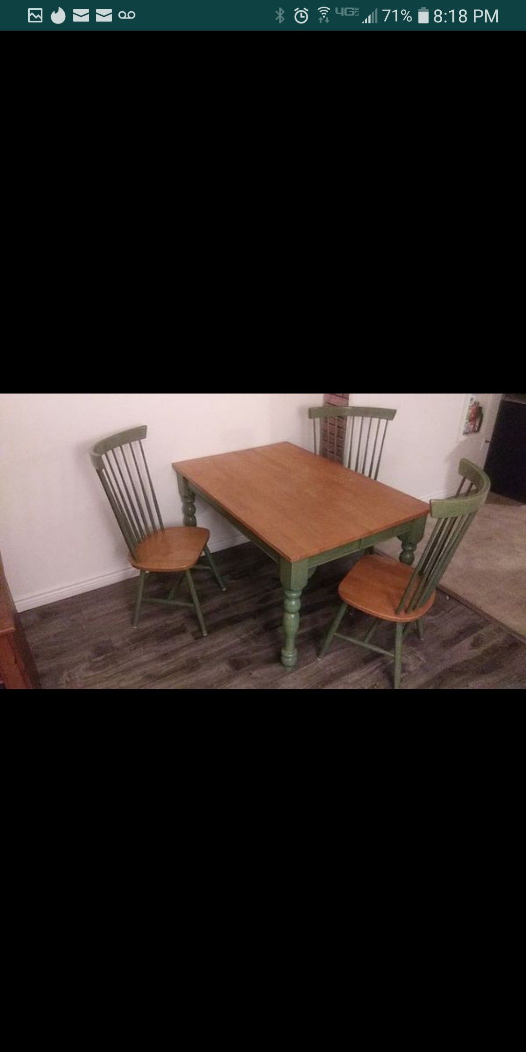 Solid Wood Kitchen table that extends and 4 Chairs