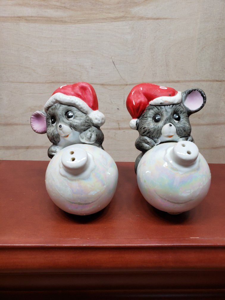 Salt Pepper Christmas Mice Shakers Set 