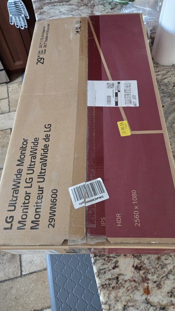 SUNDAY SALE: LG Ultrawide IPS Monitor WITH BOX