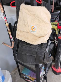 ERGOBABY CARRIER