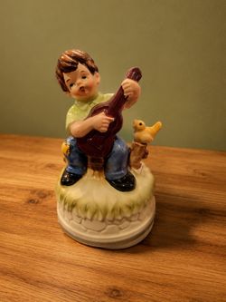 Vintage ceramic music box, produced in Japan