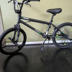 Hyper Bicycle 20 Spinner BMX Bike