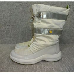 Cole HANN SNOW BOOTS SIZE 8