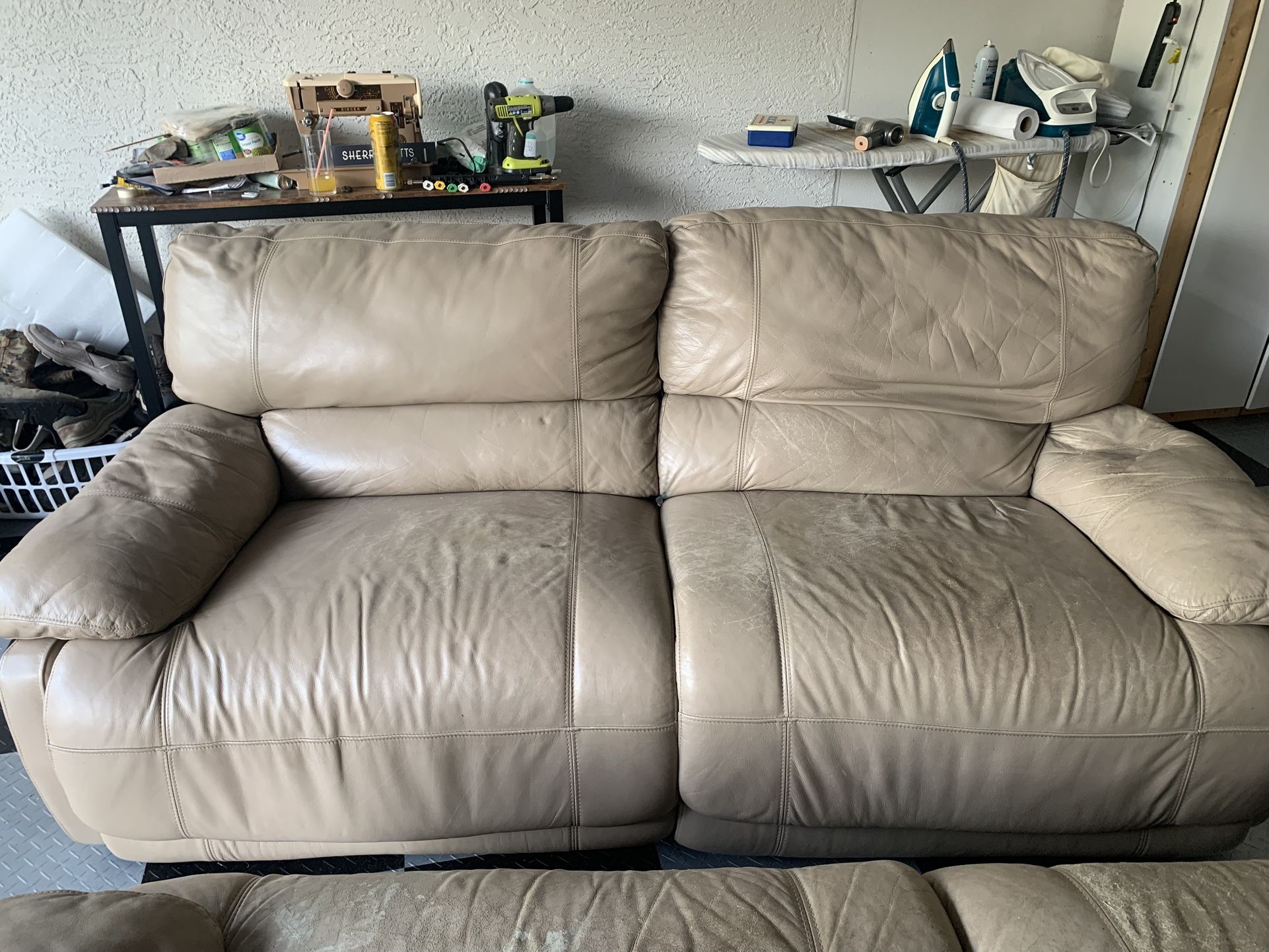 Over Sized Electric Leather Recliner Loveseats