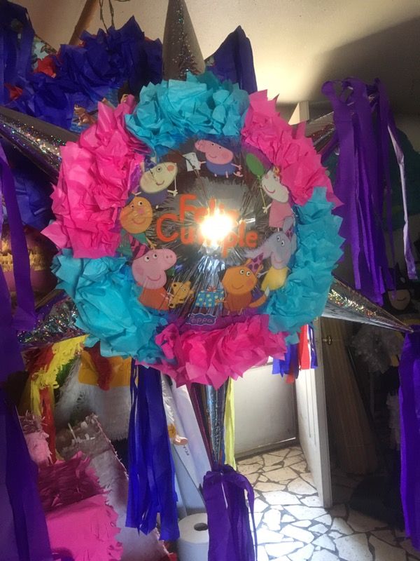 Peppa pig piñata