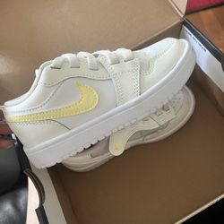 Girls Shoes 