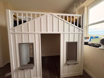 Playhouse Loft Bed -Full