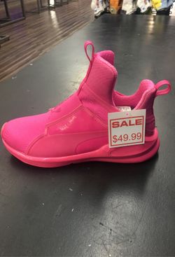 Puma fierce size 5.6,6 women’s left $100.00 sale $50.00