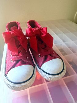 Girls Red Converse All Star High Tops w/ Bows – Size 7