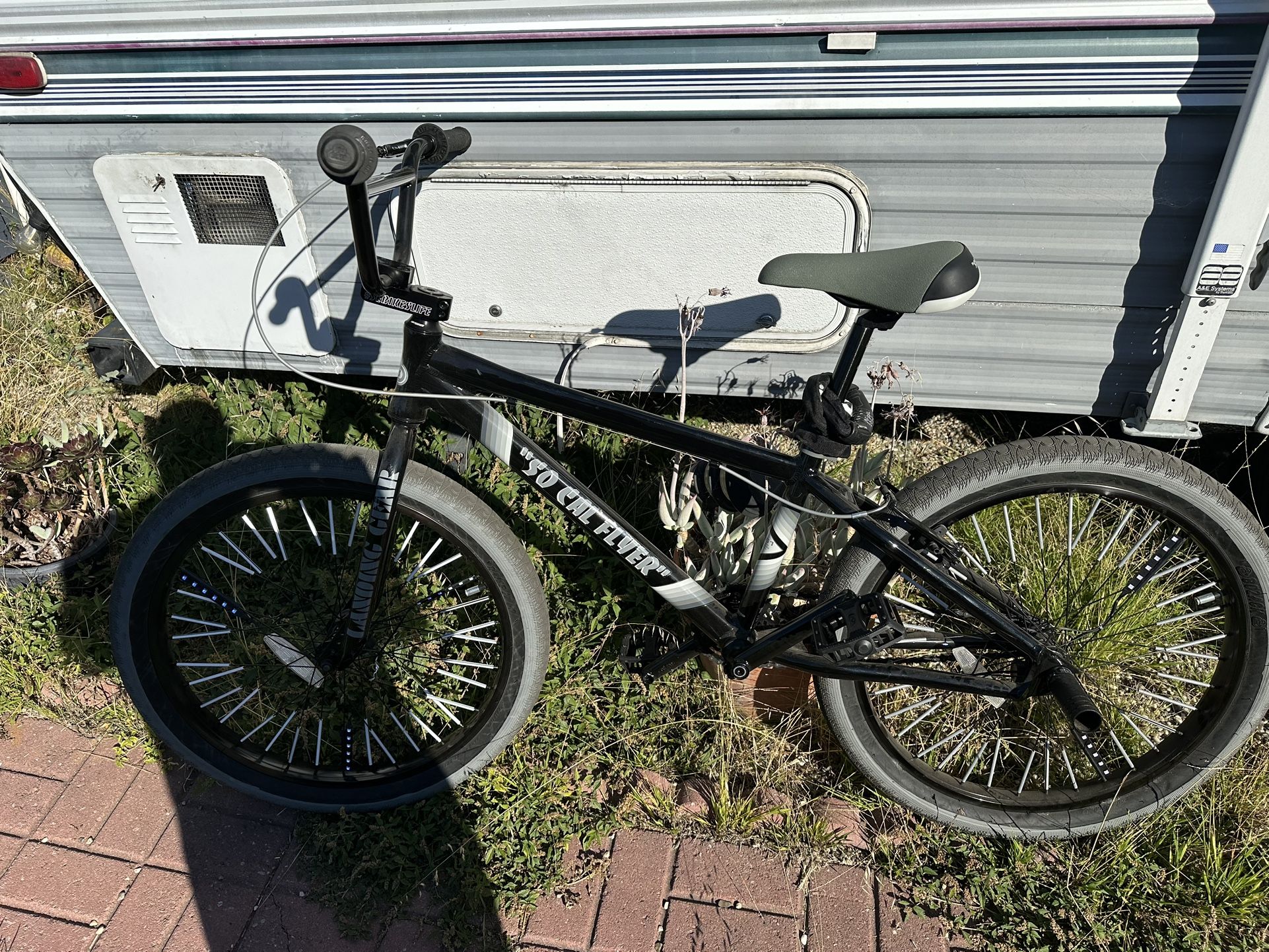 SE Bikes So Cal flyer Black And Grey Tires(rare)