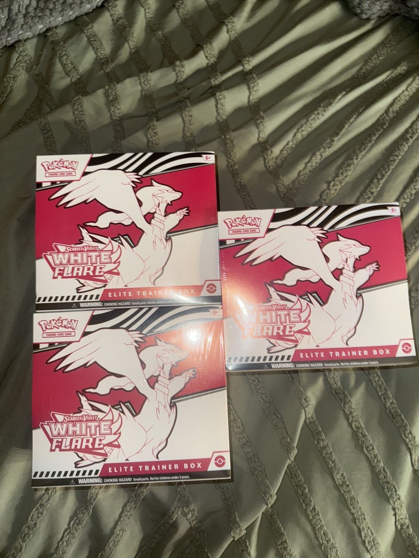White Flare ETB POKEMON