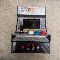 "Street Fighter II Champion Edition" MY ARCADE Mini Arcade Cabinet
