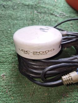 Lowrance LGC-2000 GPS receiver