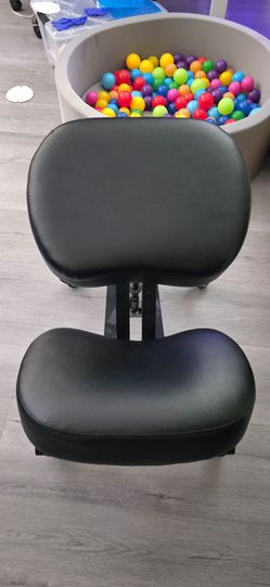 Ergonomic chair