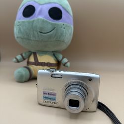 Nikon COOLPIX S3100 14.0MP CCD Vintage Digital Camera 100% Working