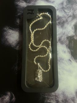 925 solid silver rope chain with Jesus pendant also 925 silver 4mm rope 22 inches long(throw offers)