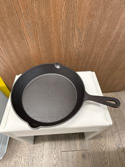 10.5” Cast Iron Skillet (Black)