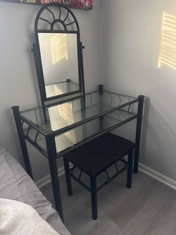 Full vanity set