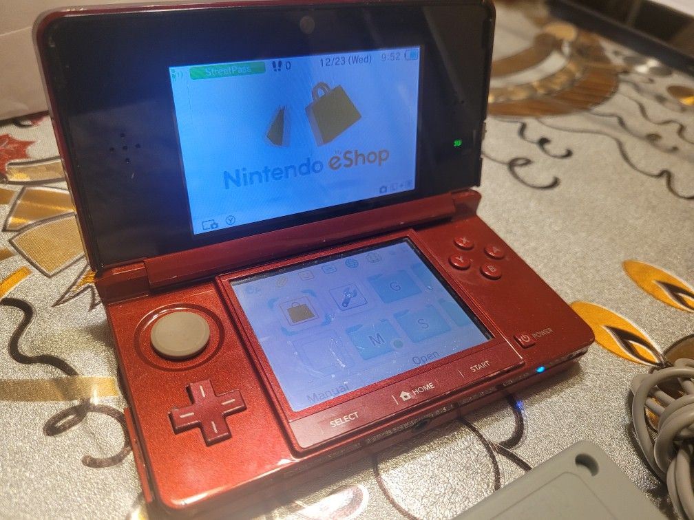 NINTENDO 3DS IN. GOOD CONDITIONS WORKING PERFECT