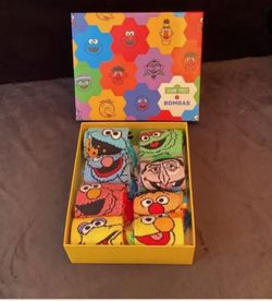 BOMBA X SESAME STREET